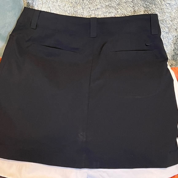 Two NikeGolf skirts/skorts - Picture 5 of 7